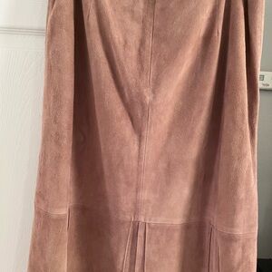 Elegant Suede Women's  skirt in Soft Pink